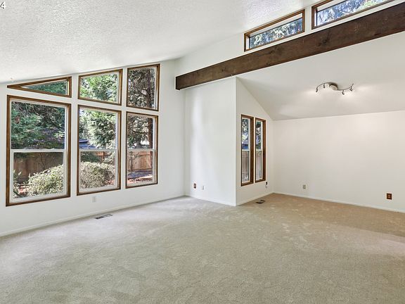 5th image of 2106 SE 47th Ave