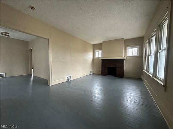 2nd image of 13510 Coit Rd