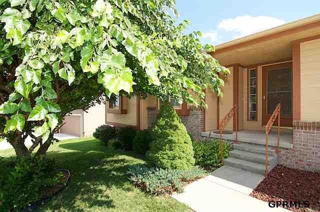 1st image of 6713 Hill Crest Ln