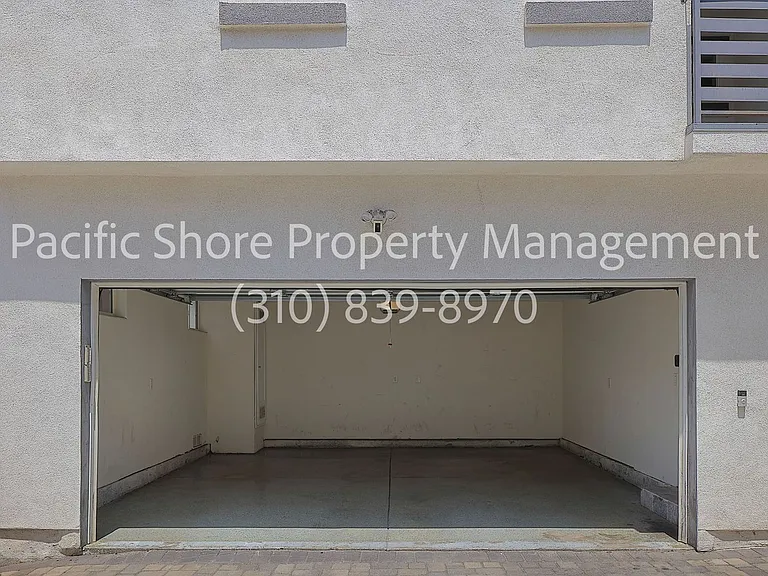 7205 S. La Cienega Apartments — Photo 44