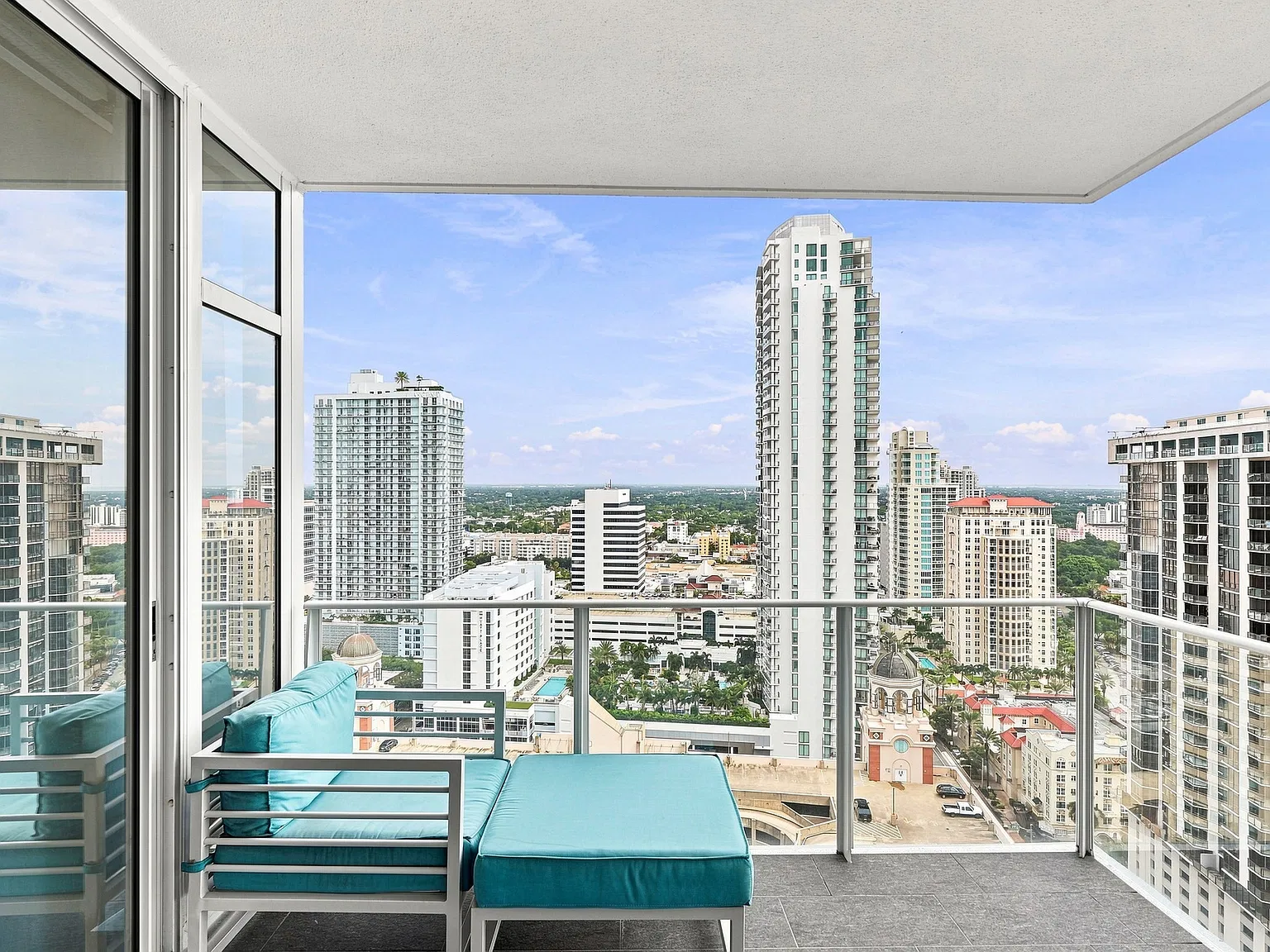 2 bed, 2.5 bath, 1442 sqft, $6,895 — Photo 1