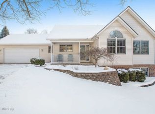 3893 Whitney Ct, Kalamazoo, MI 49009