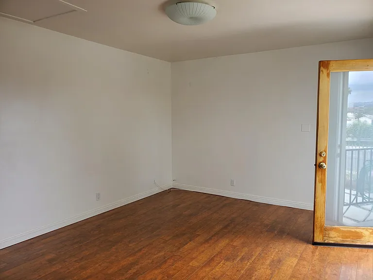 2234 Delaware Ave #A — Photo 12