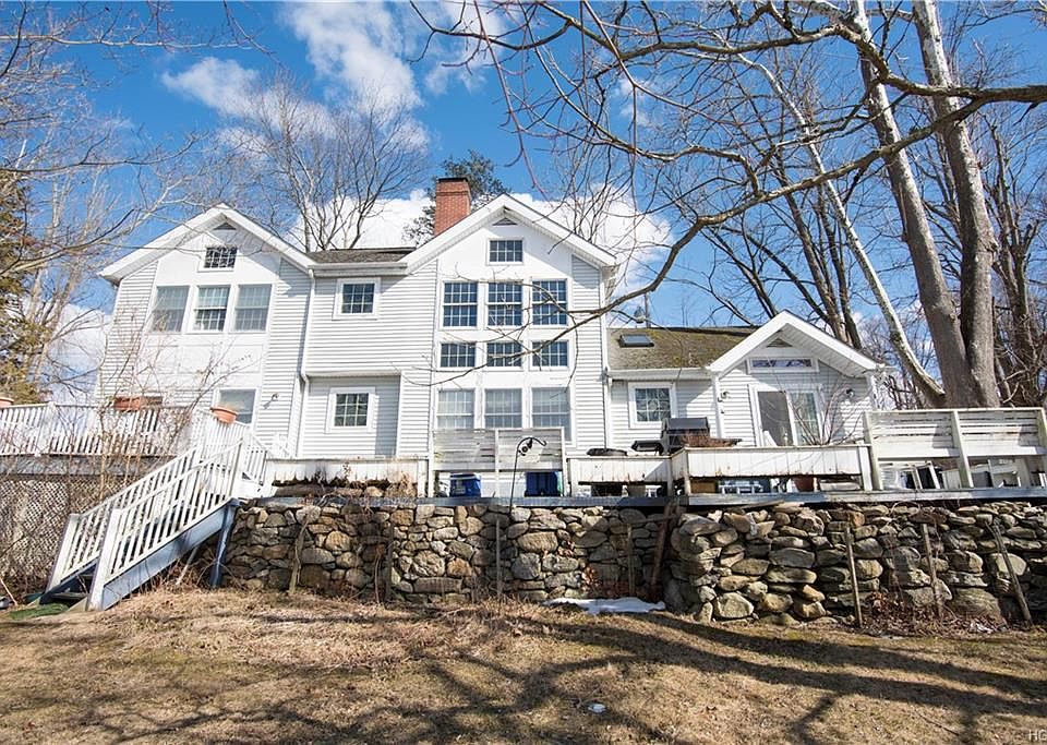 1st image of 19 Middlebranch Ln