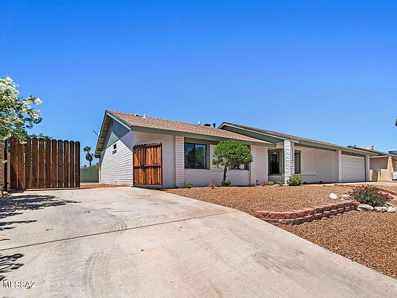 3rd image of 7349 N Heathcliff Ave