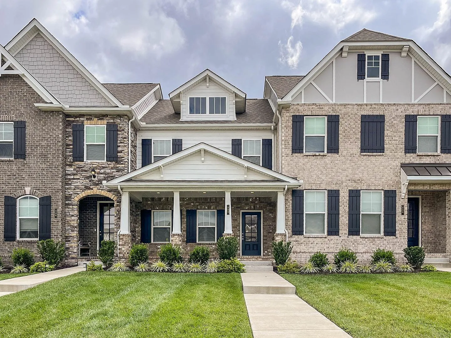 728 Hahn Ct. — Photo 1