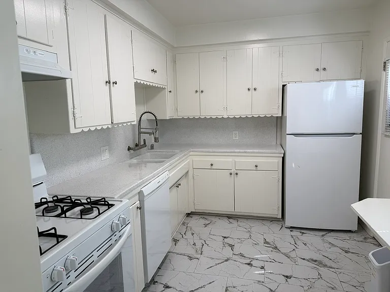 5325 Radford Ave #5 — Photo 7