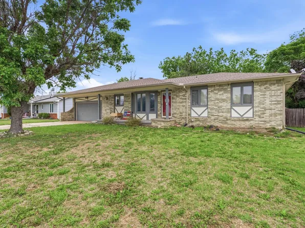 1410 N Tanglewood Ct, Rose Hill, KS 67133