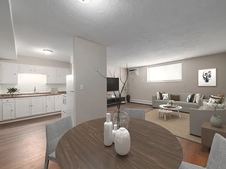 Tower Regency Apartments — Photo 6