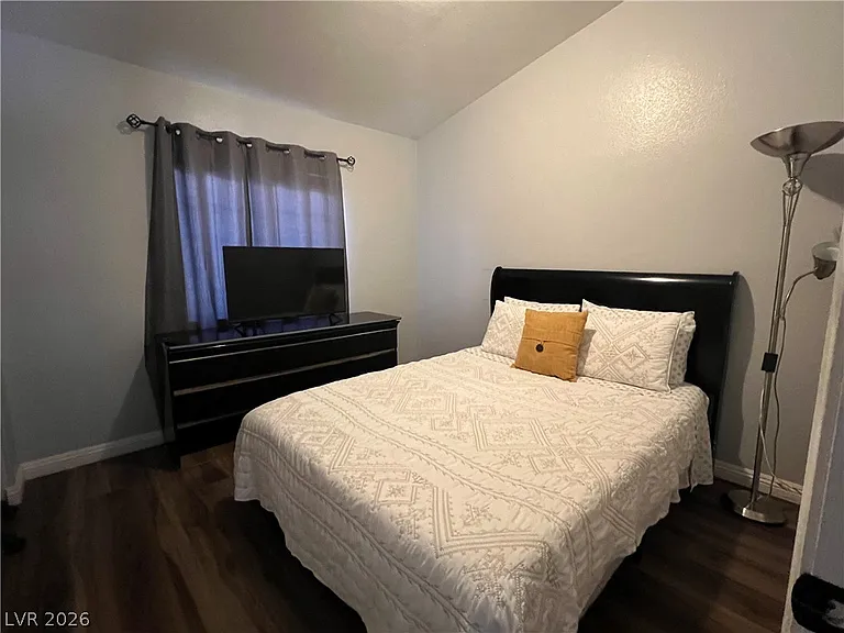 8316 Valleybreeze Ave — Photo 10