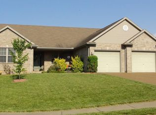 2666 Meadowcrest Dr, Newburgh, IN 47630