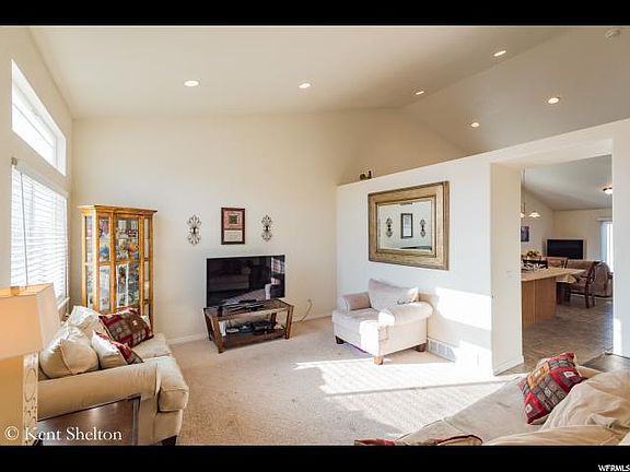 2nd image of 2936 S Hunter Mesa Dr