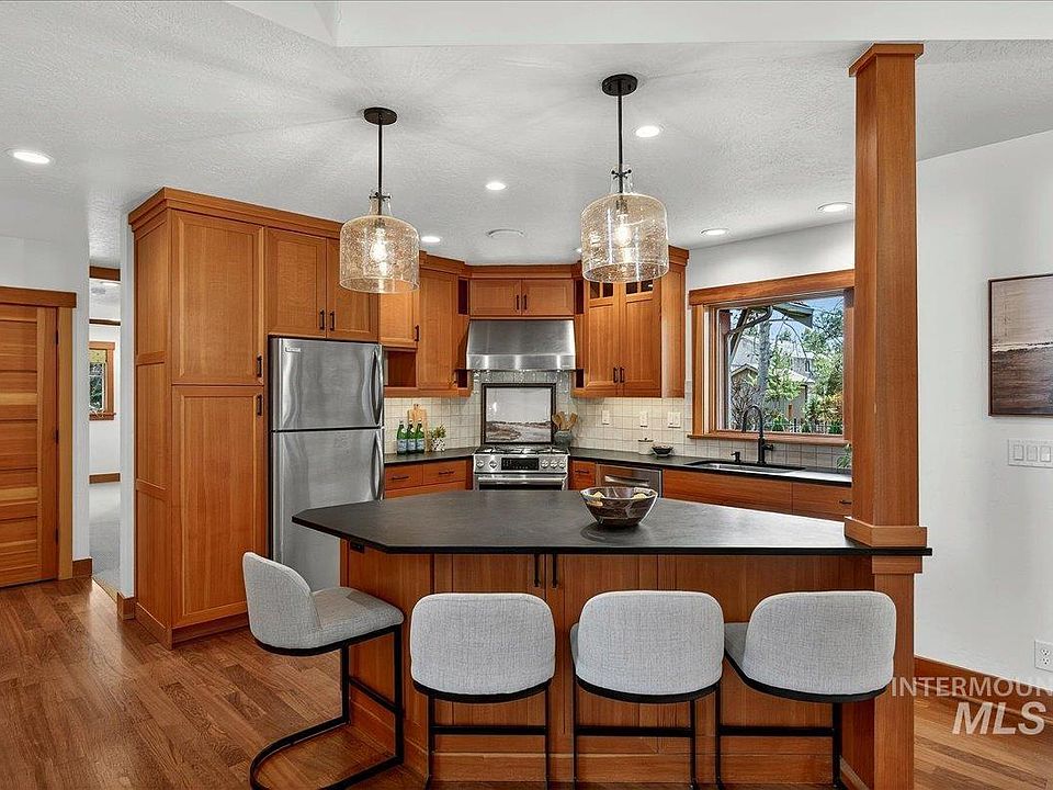 9193 W Beachside Ln, Garden City, ID 83714 | Zillow