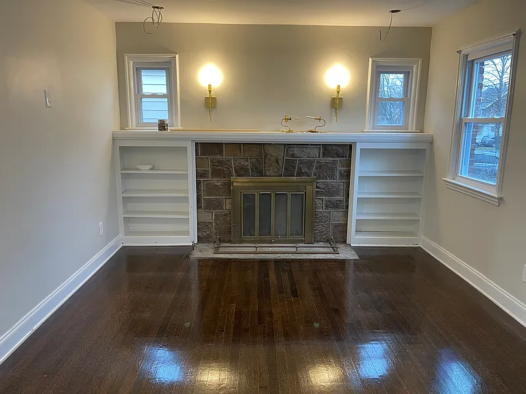 261 Elm Ave — Photo 7