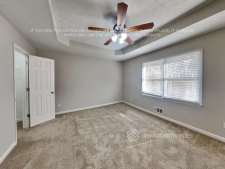 300 E Country Woods Dr — Photo 9