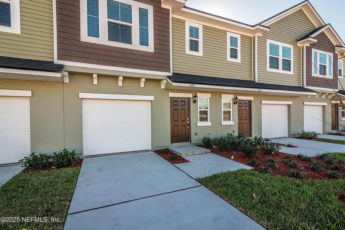 Building Photo - 129 Moultrie Village Ln