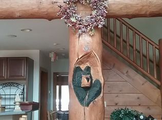 235 Farmers Market Dr, Hillsville, VA 24343