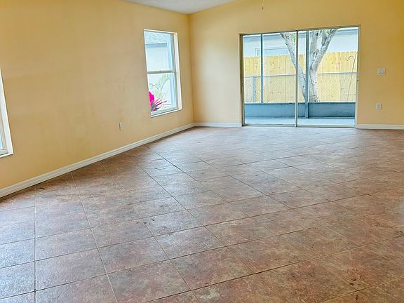 5th image of 6225 39th Ave W