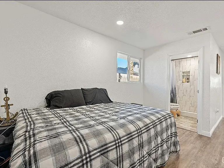 5313 Annette St #B — Photo 10