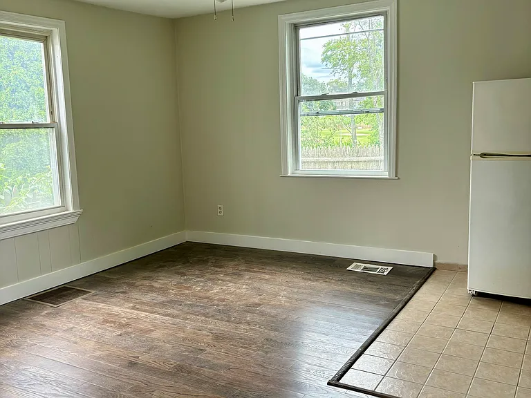 369 Shirley St #1 — Photo 4