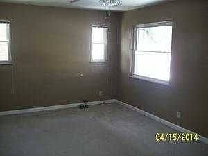 3rd image of 7836 Seward Ave