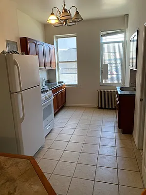Rented by City Express Realty & Management Corp | media 3