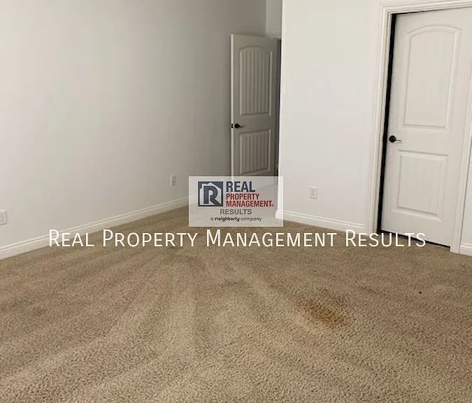 9399 Millicent Ct — Photo 13