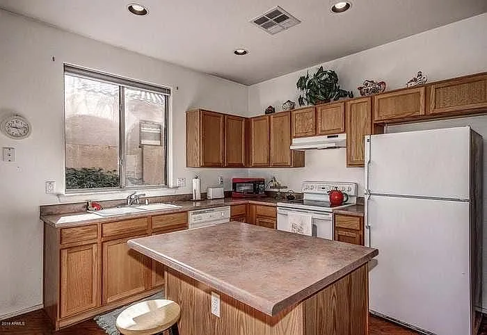 70 W Wood Dr — Photo 8