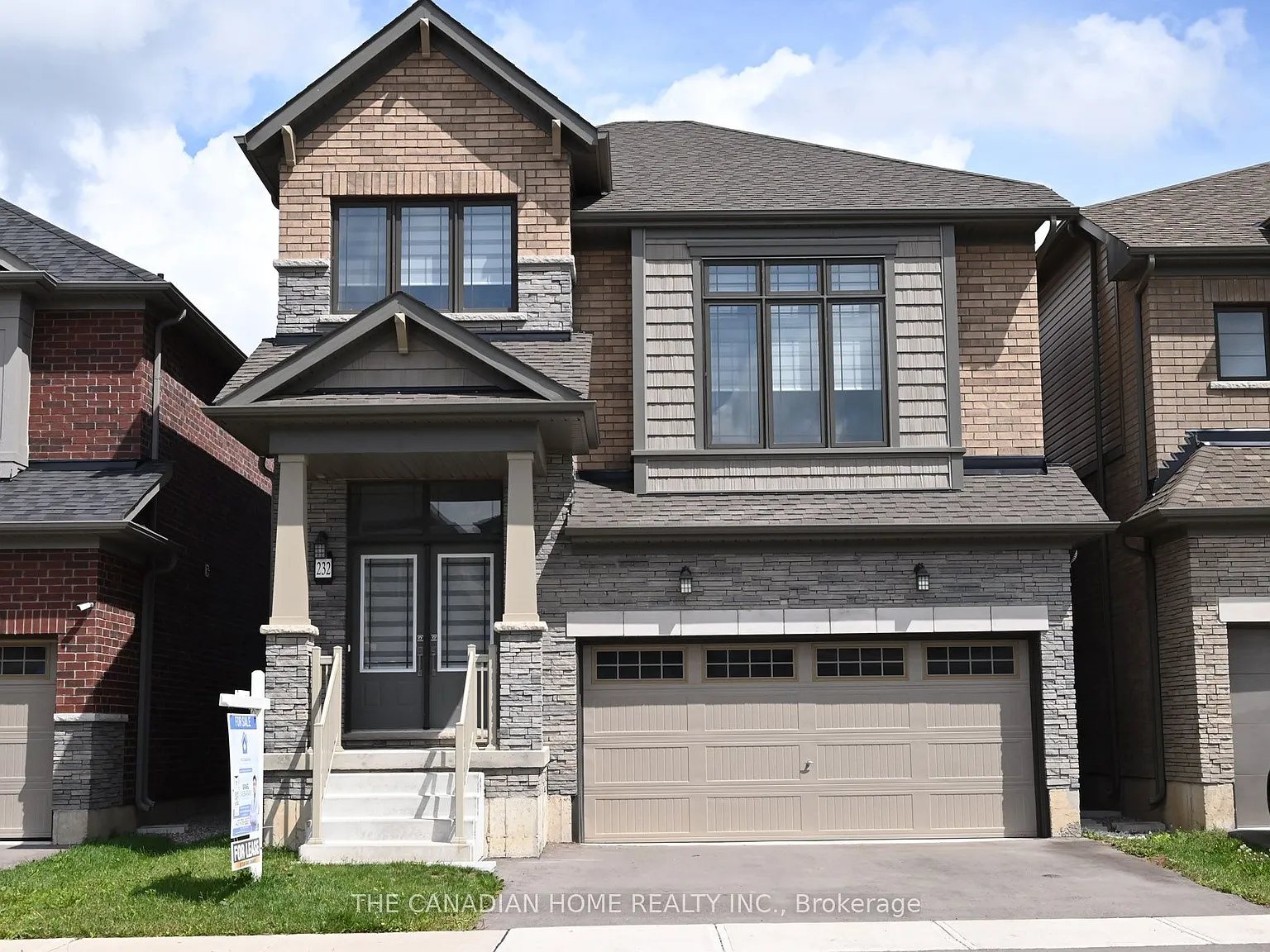 4 bed, $3,000 — Photo 1
