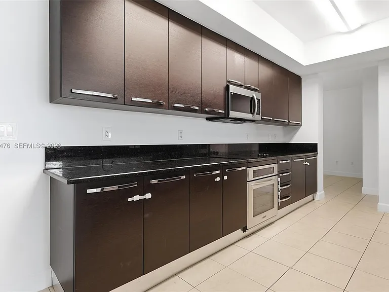 3030 NE 188th St #509 — Photo 7