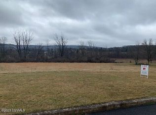 34 Deerfield Dr, Elysburg, PA 17824