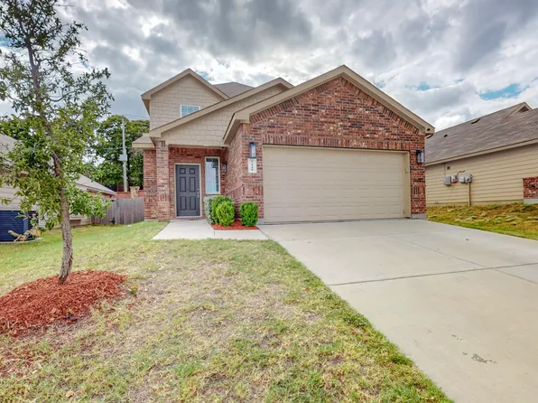 7448 Crossfire Trl, Fort Worth, TX 76112