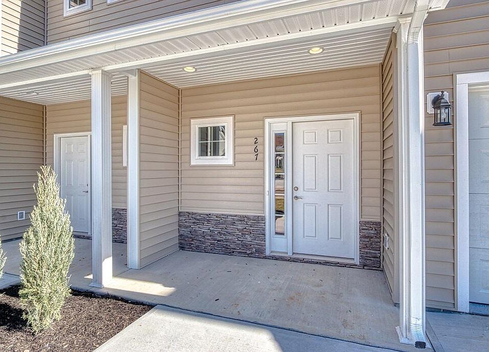 1st image of 223 Louise Ln