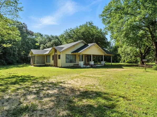 610 Welcome St, Taylorsville, MS 39168