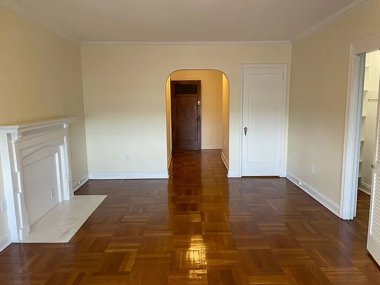 The Royal York Apartments — Photo 37