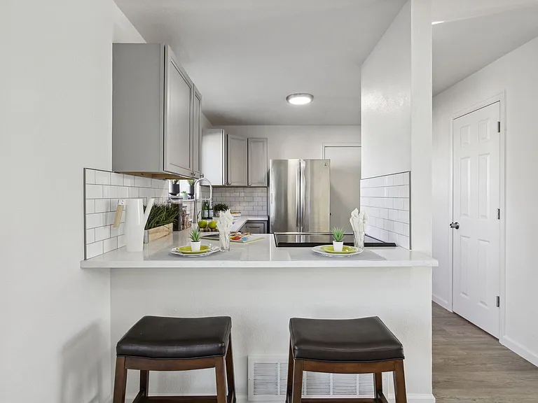 21103 E 42nd Ave — Photo 6
