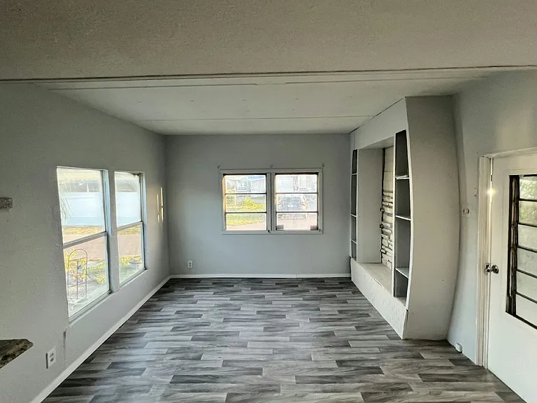 108 Southland Ct #108 — Photo 8