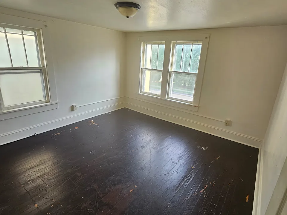 29 E Bald Eagle St #29