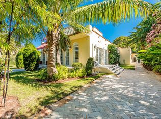 2229 N Bay Rd, Miami Beach, FL 33140