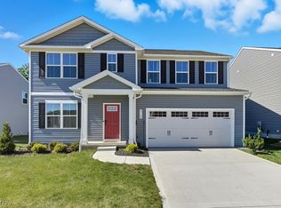 3738 Kirkham Dr, Barberton, OH 44203