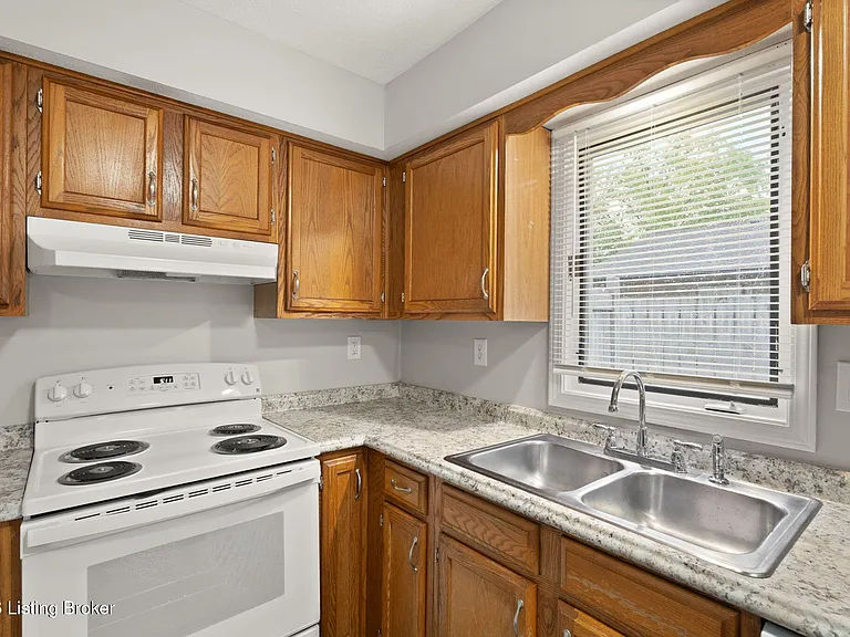 3509 Tabor Ct #7 — Photo 11