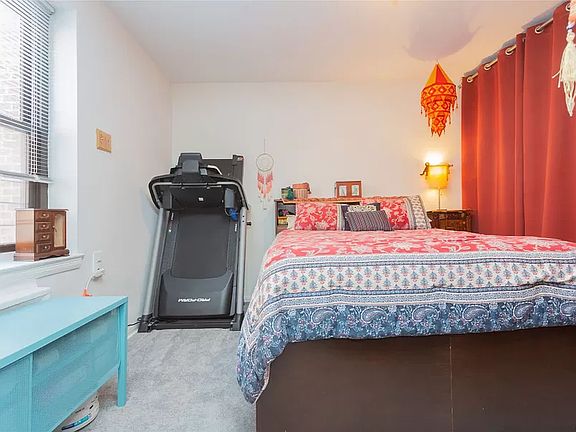 4th image of 32-22 89th St APT E106