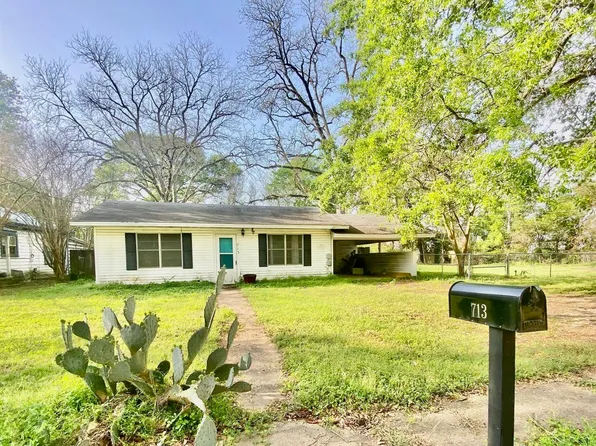 713 Lamar Ave, Crockett, TX 75835