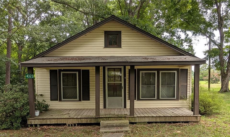 1st image of 4323 Holly Spring Rd