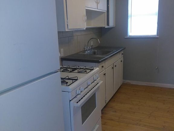 2nd image of 2209 McGown Ave