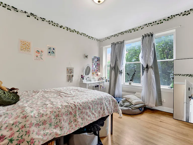 2456 N Hamlin Ave #3 — Photo 10