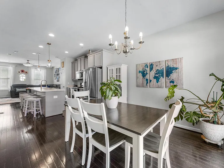 523 Pebblebrook Lane Gln — Photo 13