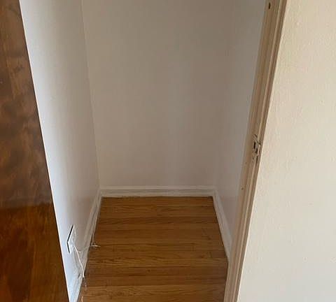 2nd image of 6341 N Albany Ave APT 1
