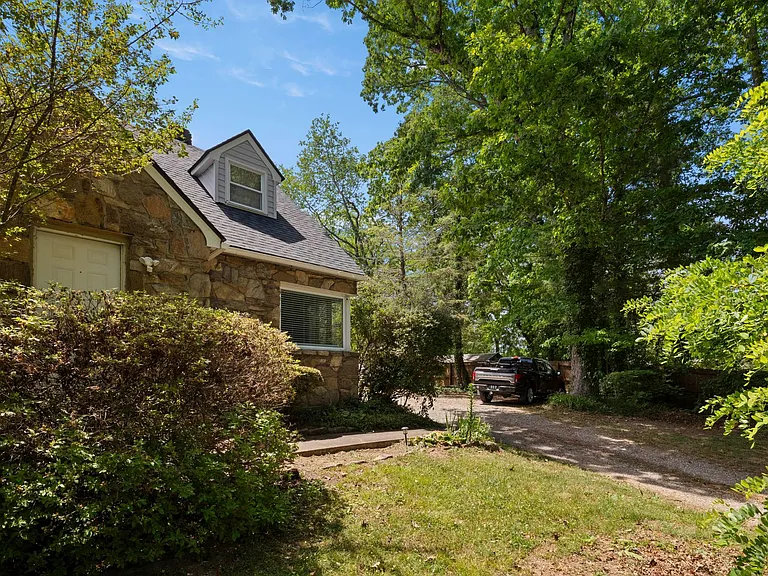 136 Louisiana Ave #1 — Photo 1