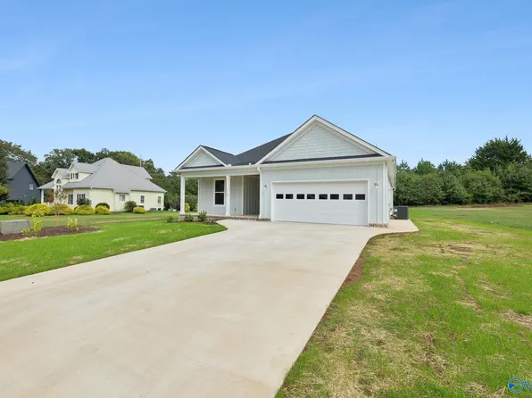 178 Cypress Point Dr, Winchester, TN 37398